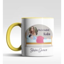 Kişiye Özel Düşlerimdeki KadınTasarımlı Sarı Renk Kupa