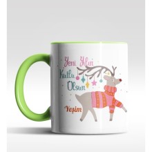 Kişiye Özel Yeni Yılın Kutlu Olsun Geyik Tasarımlı Yeşil Kupa