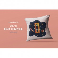 O Harfi Tasarımlı Uzay Yolu Temalı Saten Kare Yastık