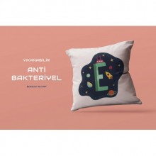 E Harfi Tasarımlı Uzay Yolu Temalı Saten Kare Yastık