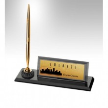 Kişiye Özel Emlakçı Temalı Kalemli Kristal Altın Renk Masa İsimliği