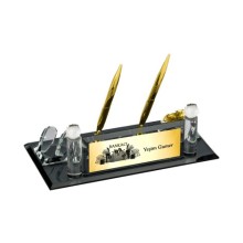 Kişiye Özel Bankacı Tasarımlı Kristal Masa İsimliği Saatli Çift Kalem - Altın
