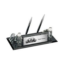 Kişiye Özel Bankacı Tasarımlı Kristal Masa İsimliği Saatli Çift Kalem - Gümüş