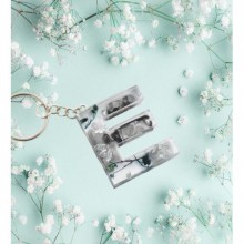 İsme Özel E Harfi Temalı Flower Paint Tasarımlı Anahtarlık | Epoksi Döküm Anahtarlık