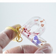 İsme Özel P Harfi Temalı Epoksi Anahtarlık | Red & Purple Flower