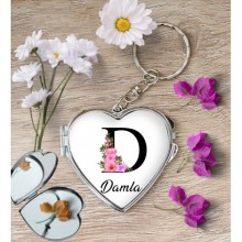 Kişiye Özel D Harfi Temalı Çiçekli Kalp Aynalı Metal Anahtarlık